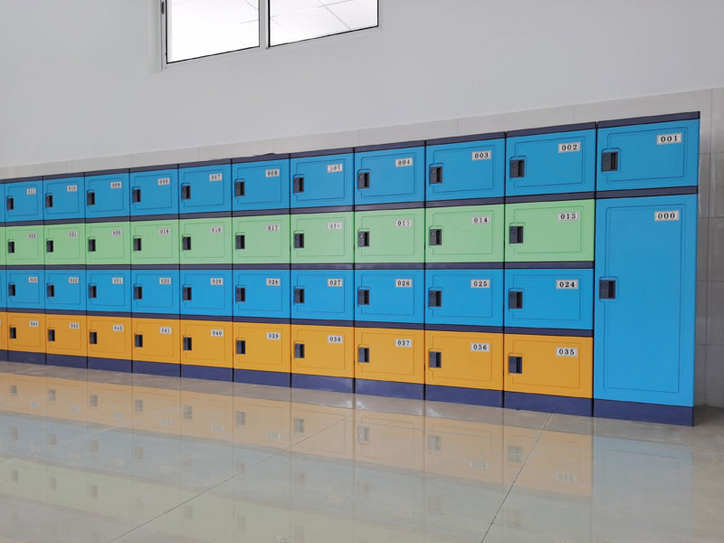 學生柜石墨藍配果綠色和繽紛橙